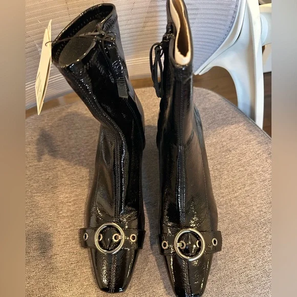 ZARA. Black Patent Leather Ankle Boots - Picture 1 of 6
